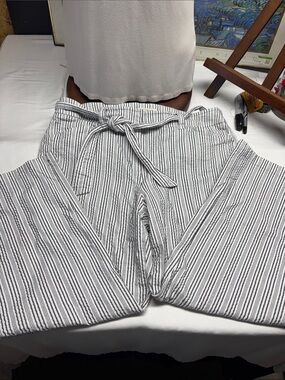 Jones New York Black & White Striped Tie-Waist Wide-Leg Pants